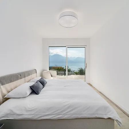 Modern 3bd With Superb & Mountain By Guestlee Montrö