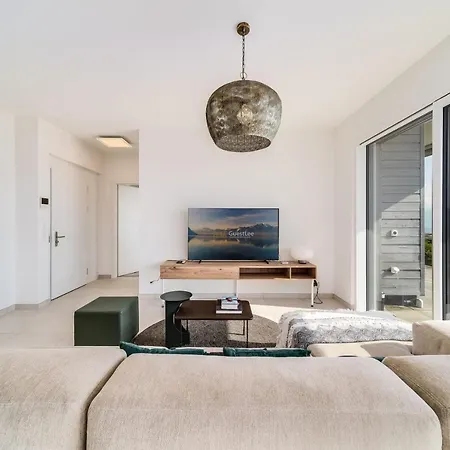 Modern 3bd With Superb & Mountain By Guestlee Daire Montrö