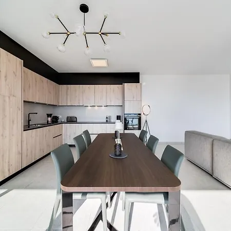 Modern 3bd With Superb & Mountain By Guestlee Appartement *