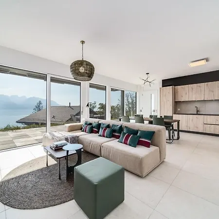 Modern 3bd With Superb & Mountain By Guestlee